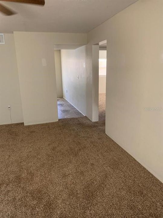 Recently Rented: $1,550 (2 beds, 1 baths, 1000 Square Feet)