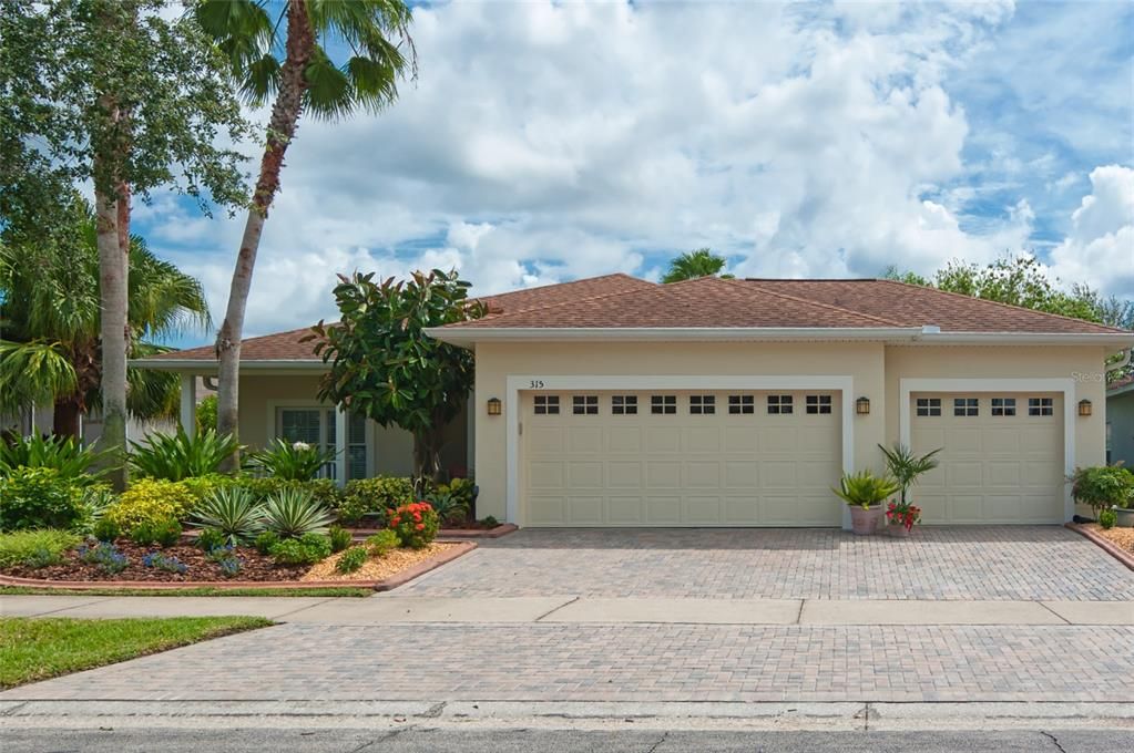 Recently Sold: $282,000 (2 beds, 2 baths, 1553 Square Feet)