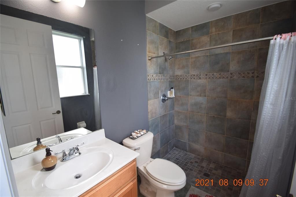 Недавно арендовано: $3,500 (4 спален, 3 ванн, 3352 Квадратных фут)