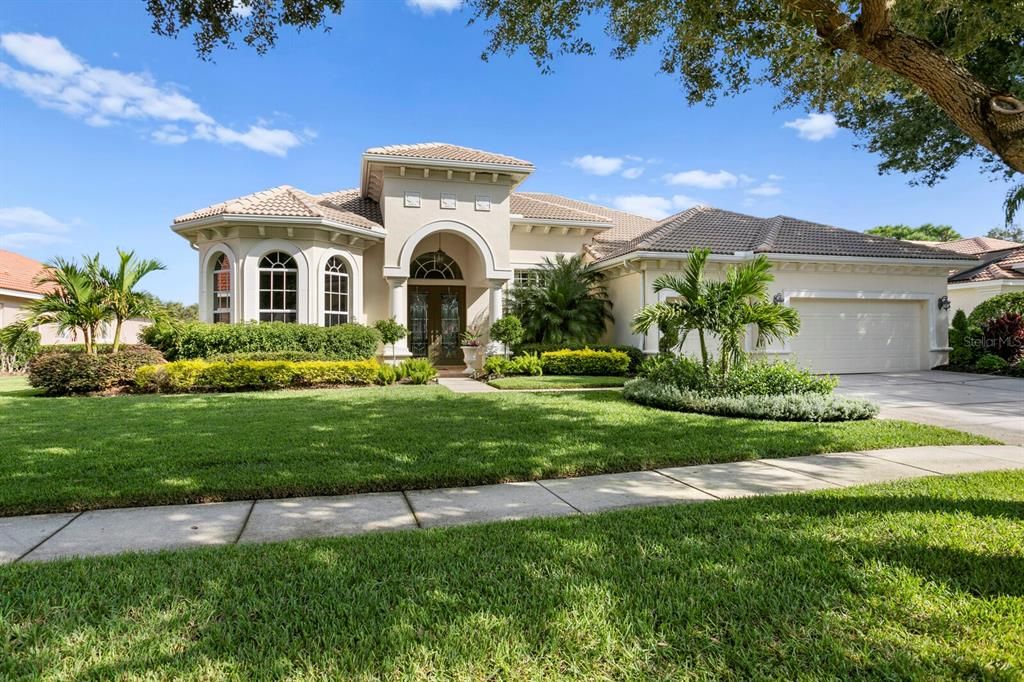 Recently Sold: $735,000 (4 beds, 3 baths, 3571 Square Feet)