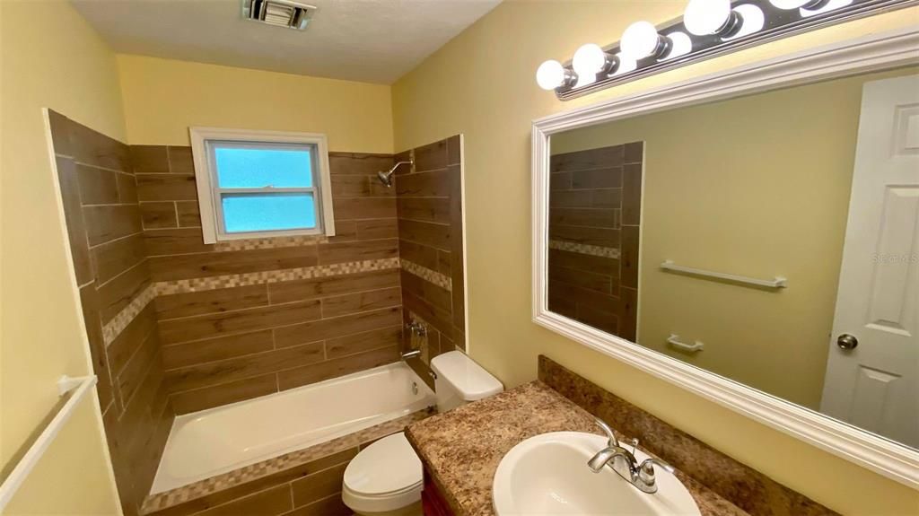 最近租的: $1,650 (3 贝兹, 2 浴室, 1354 平方英尺)