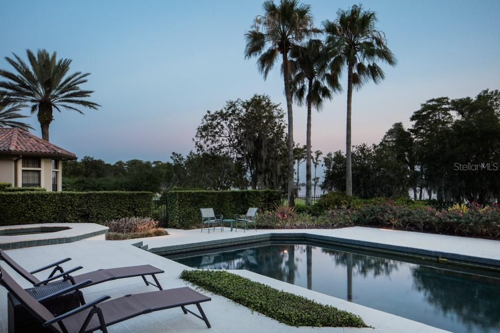Recently Sold: $2,000,000 (4 beds, 3 baths, 5006 Square Feet)