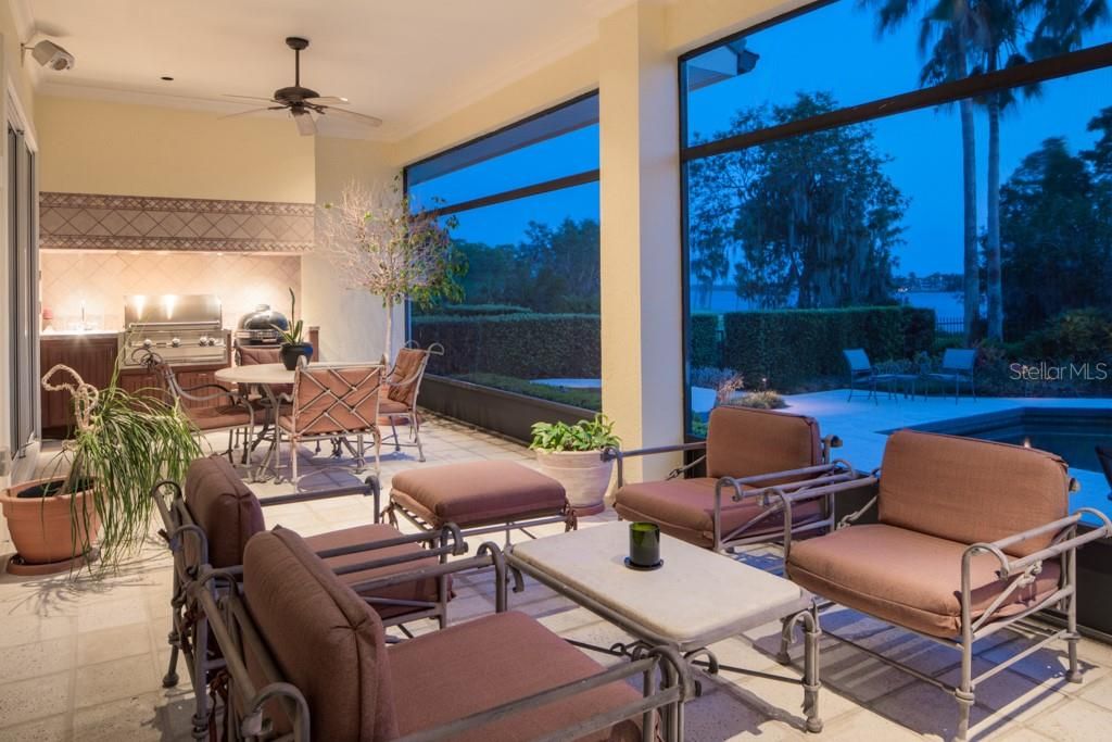 Recently Sold: $2,000,000 (4 beds, 3 baths, 5006 Square Feet)