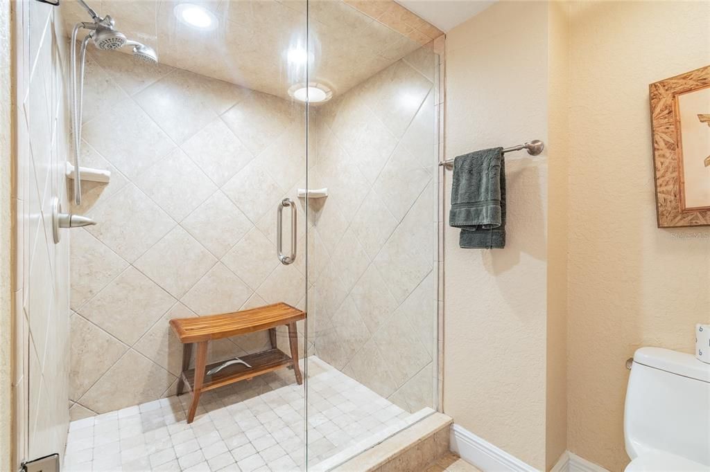 最近售出: $990,000 (3 贝兹, 2 浴室, 1480 平方英尺)