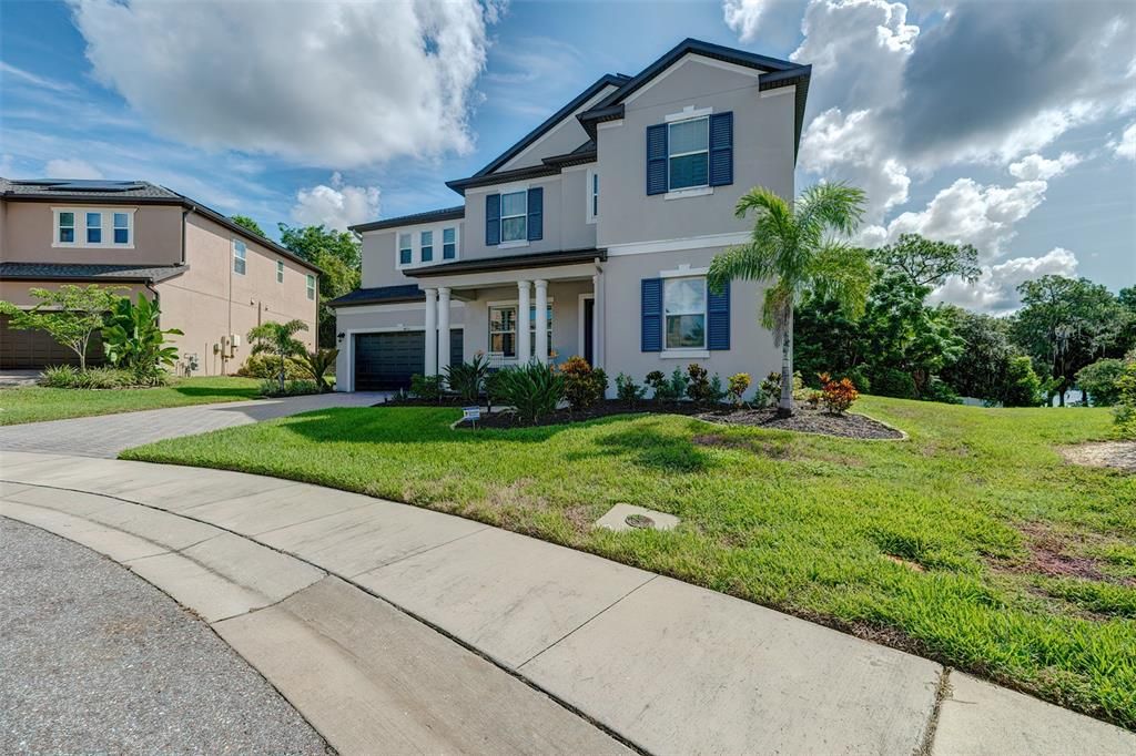 Recently Sold: $775,000 (4 beds, 3 baths, 2867 Square Feet)