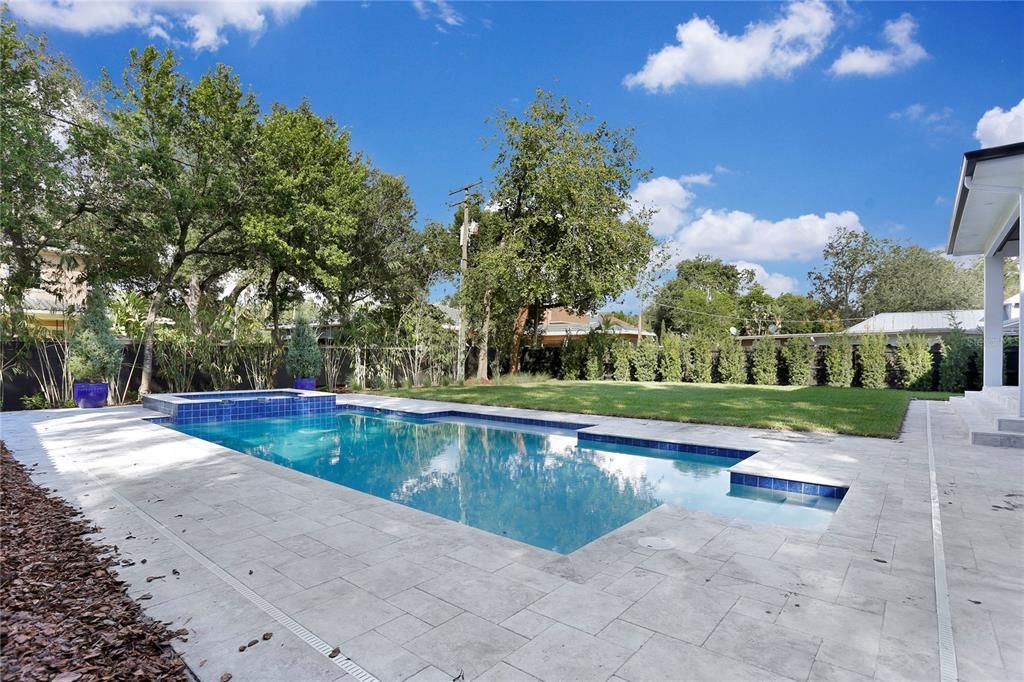 Recently Sold: $3,800,000 (5 beds, 7 baths, 6010 Square Feet)