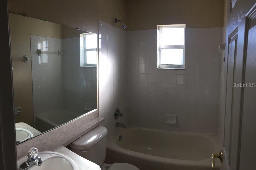 最近租的: $1,635 (3 贝兹, 2 浴室, 1337 平方英尺)