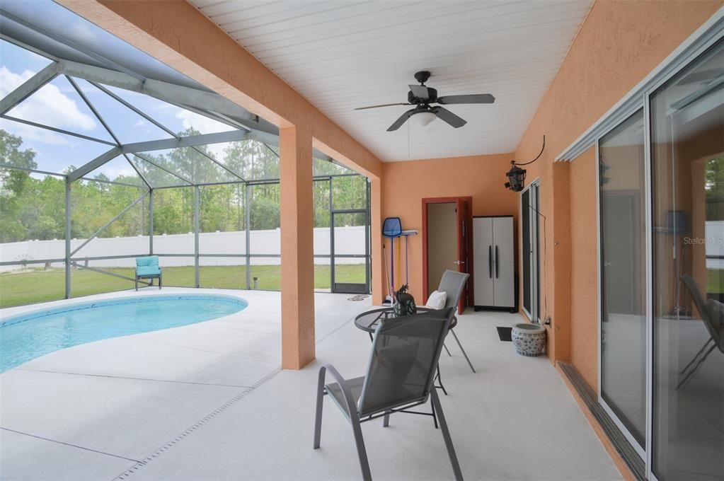 Recently Sold: $360,000 (3 beds, 2 baths, 2367 Square Feet)