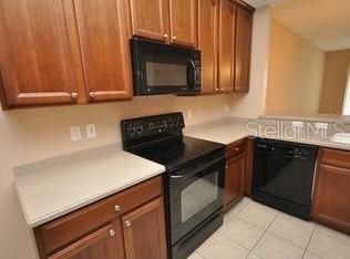 Recently Rented: $1,600 (2 beds, 2 baths, 1326 Square Feet)