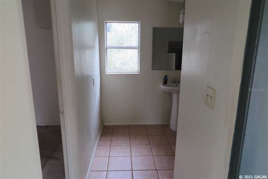 Recently Sold: $74,900 (2 beds, 1 baths, 864 Square Feet)