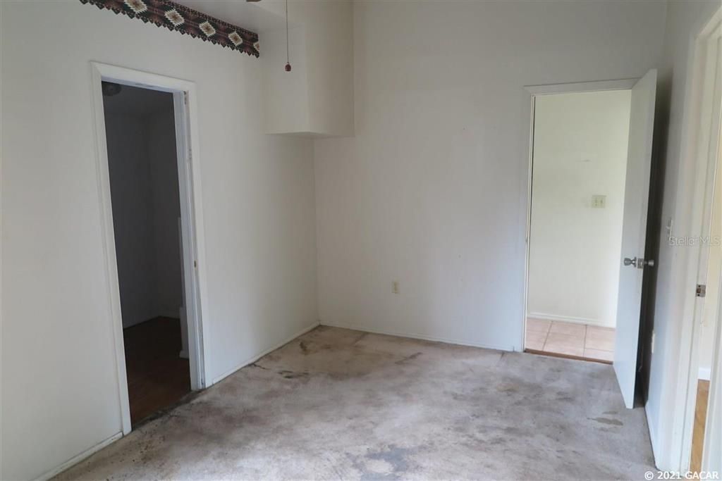 Recently Sold: $74,900 (2 beds, 1 baths, 864 Square Feet)