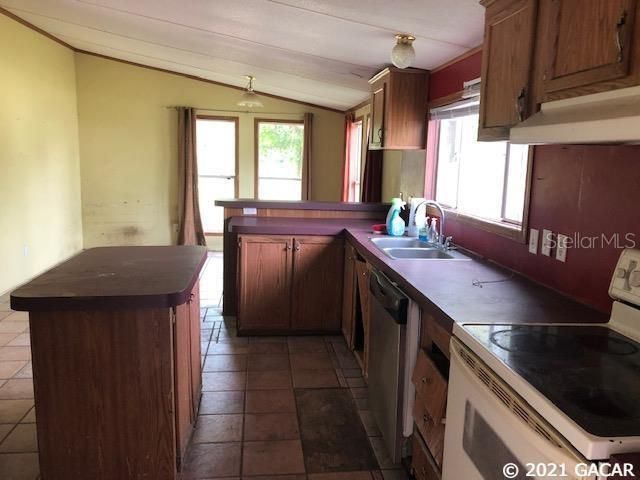 Recently Sold: $89,000 (3 beds, 2 baths, 1620 Square Feet)