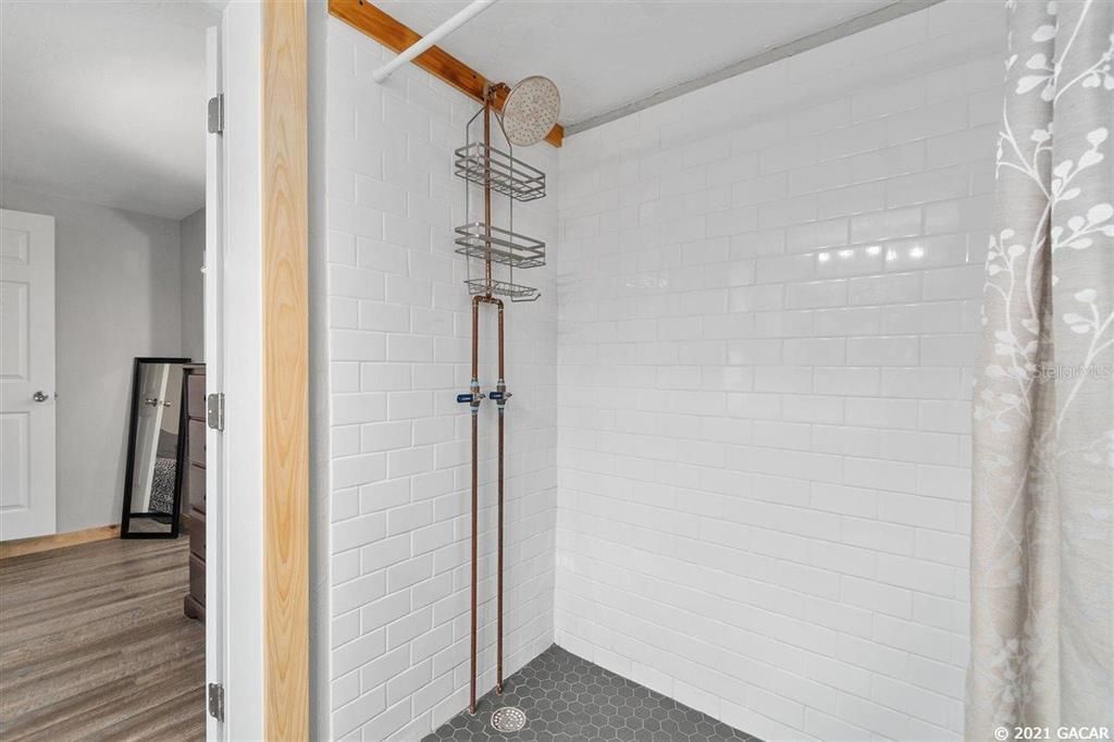 最近售出: $325,000 (4 贝兹, 2 浴室, 1610 平方英尺)