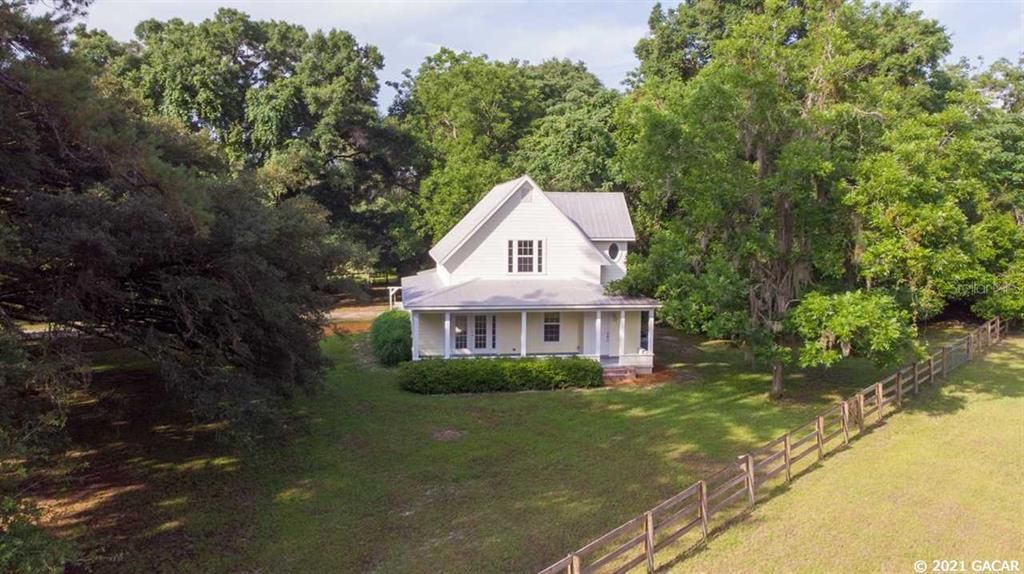 Recently Sold: $439,900 (3 beds, 2 baths, 2142 Square Feet)