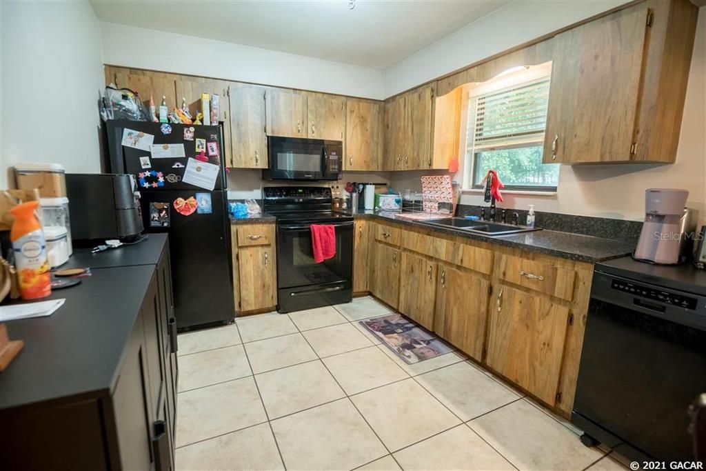 Recently Sold: $179,000 (3 beds, 1 baths, 1125 Square Feet)
