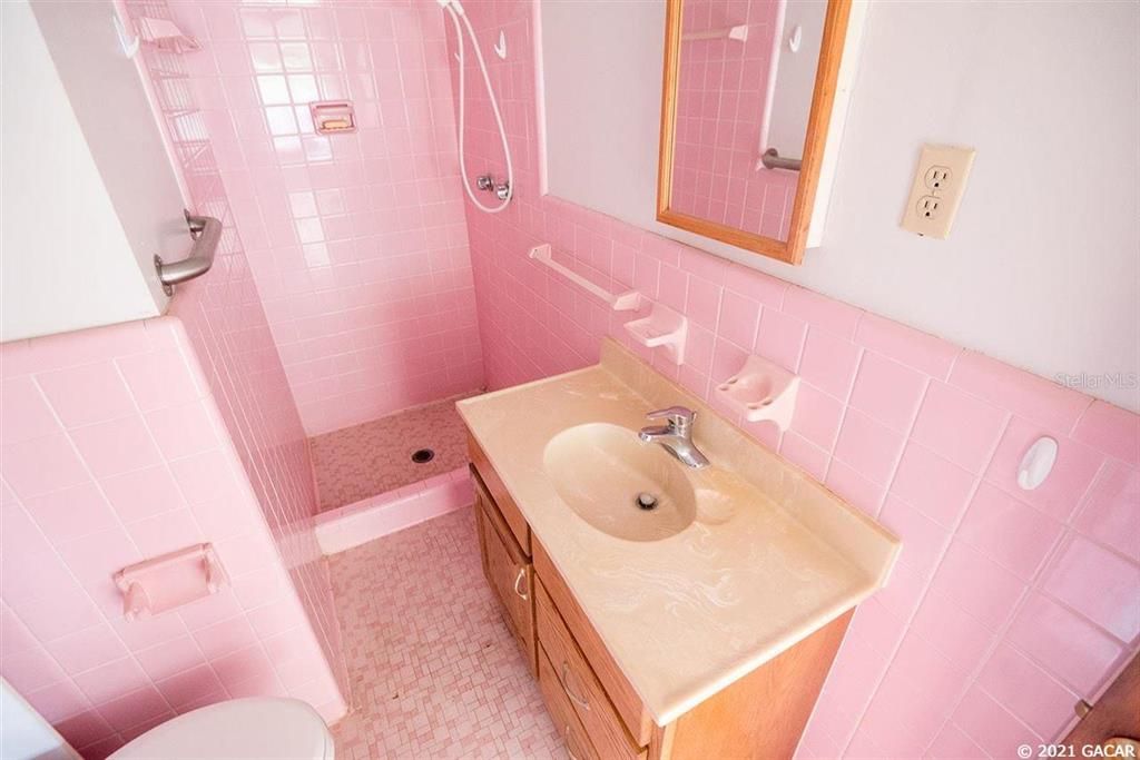 最近售出: $114,900 (4 贝兹, 2 浴室, 1759 平方英尺)