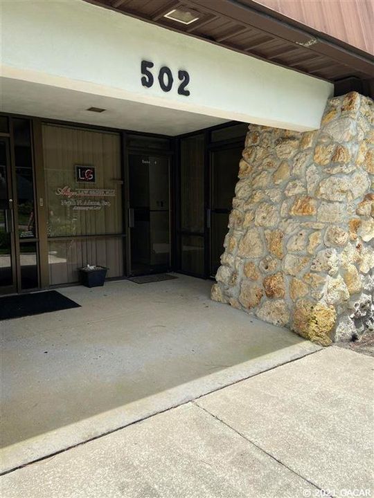 Под контрактом: $900 (0 спален, 0 ванн, 320 Квадратных фут)