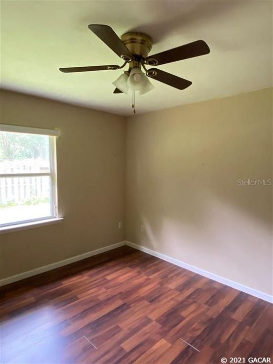 Recently Rented: $1,500 (3 beds, 2 baths, 1270 Square Feet)