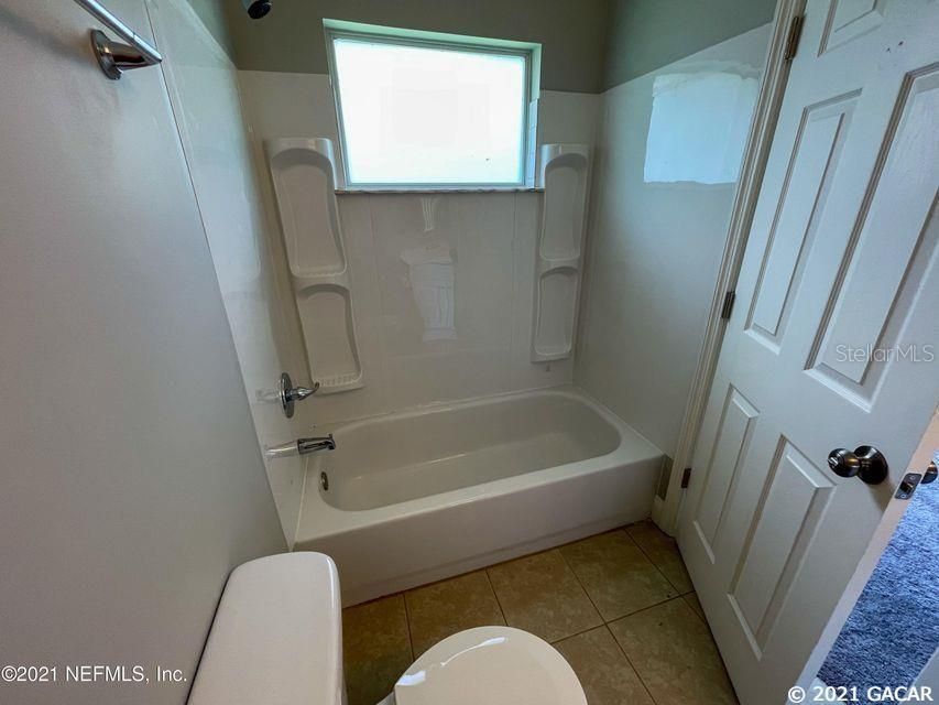 最近售出: $139,900 (3 贝兹, 2 浴室, 1064 平方英尺)