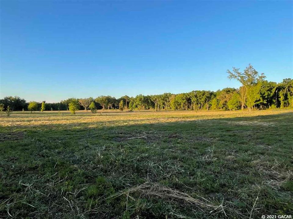 最近售出: $89,900 (6.00 acres)