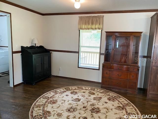 Recently Sold: $198,900 (3 beds, 2 baths, 1728 Square Feet)