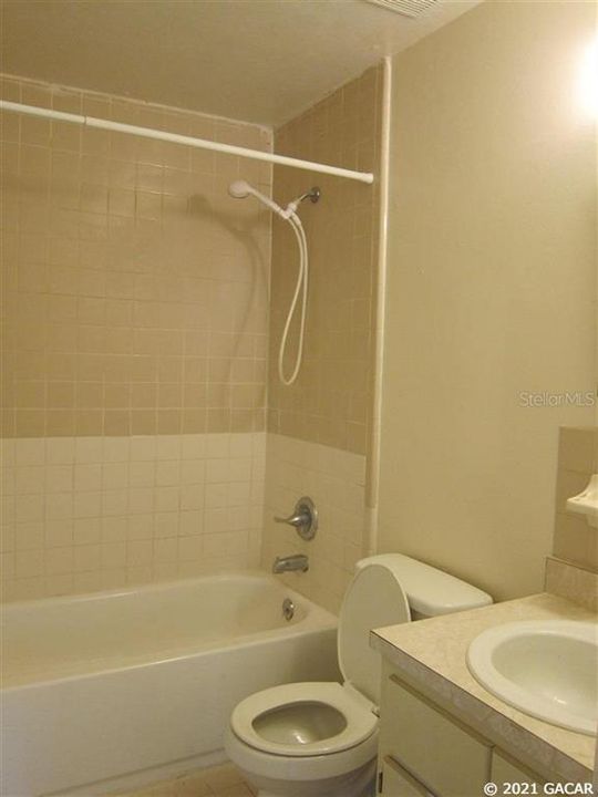 最近租的: $850 (2 贝兹, 1 浴室, 900 平方英尺)