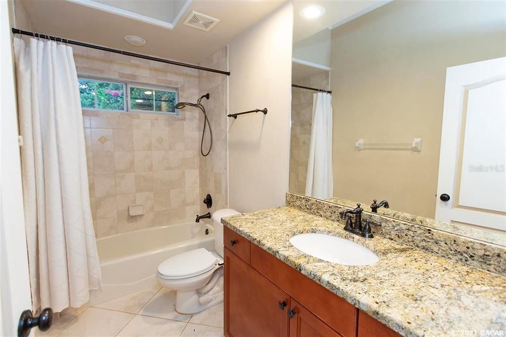 Недавно арендовано: $3,800 (4 спален, 3 ванн, 3341 Квадратных фут)