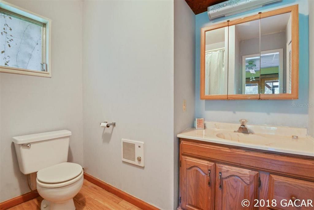 最近售出: $149,750 (2 贝兹, 1 浴室, 1290 平方英尺)
