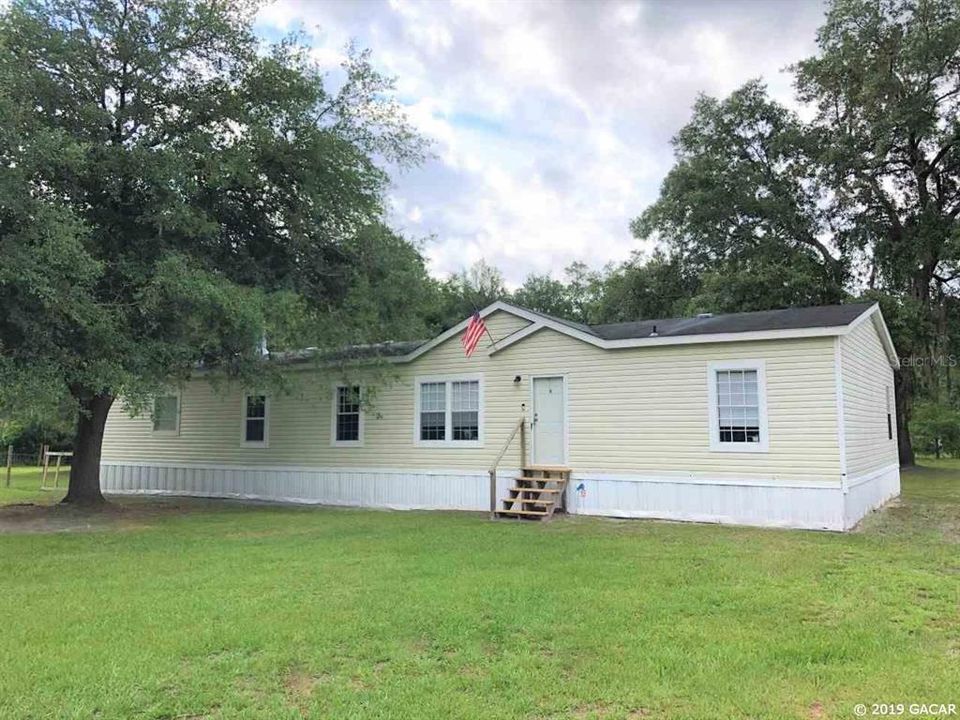Recently Sold: $129,900 (4 beds, 2 baths, 2160 Square Feet)