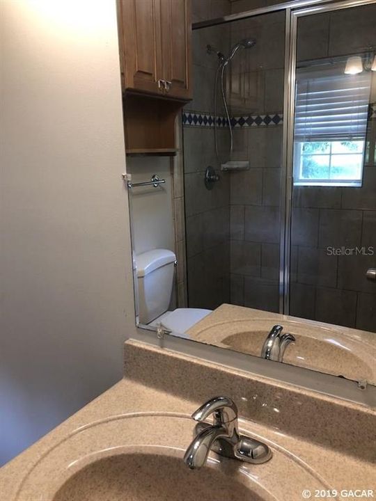 Vendido Recientemente: $299,000 (3 camas, 3 baños, 1842 Pies cuadrados)