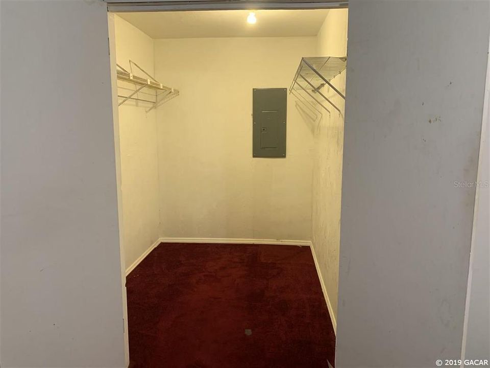 Vendido Recientemente: $84,000 (3 camas, 2 baños, 1803 Pies cuadrados)