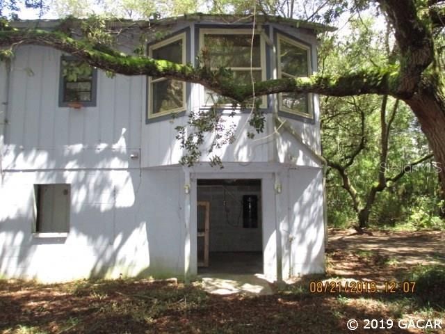 Recently Sold: $129,900 (3 beds, 2 baths, 1944 Square Feet)
