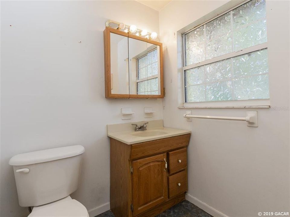 最近租的: $1,200 (3 贝兹, 1 浴室, 1187 平方英尺)
