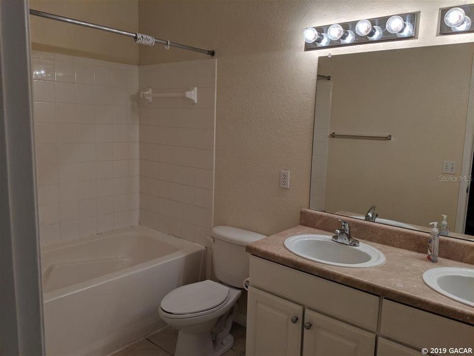Недавно арендовано: $1,100 (2 спален, 2 ванн, 1275 Квадратных фут)