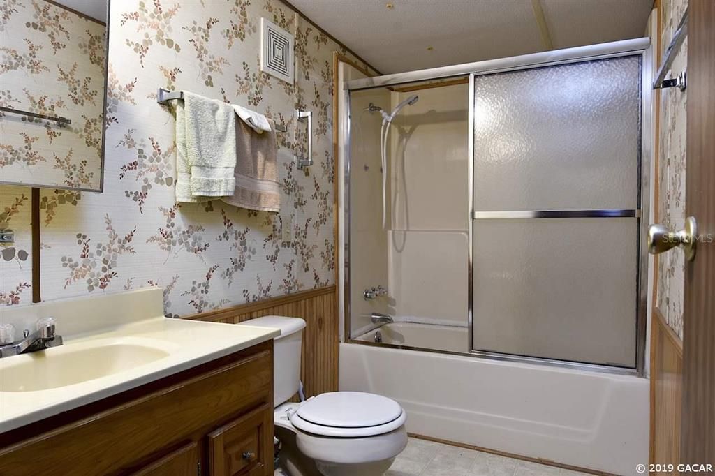 最近售出: $42,000 (2 贝兹, 1 浴室, 924 平方英尺)