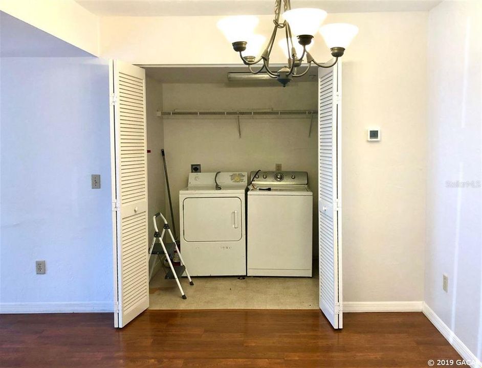 Recently Rented: $1,200 (2 beds, 2 baths, 888 Square Feet)