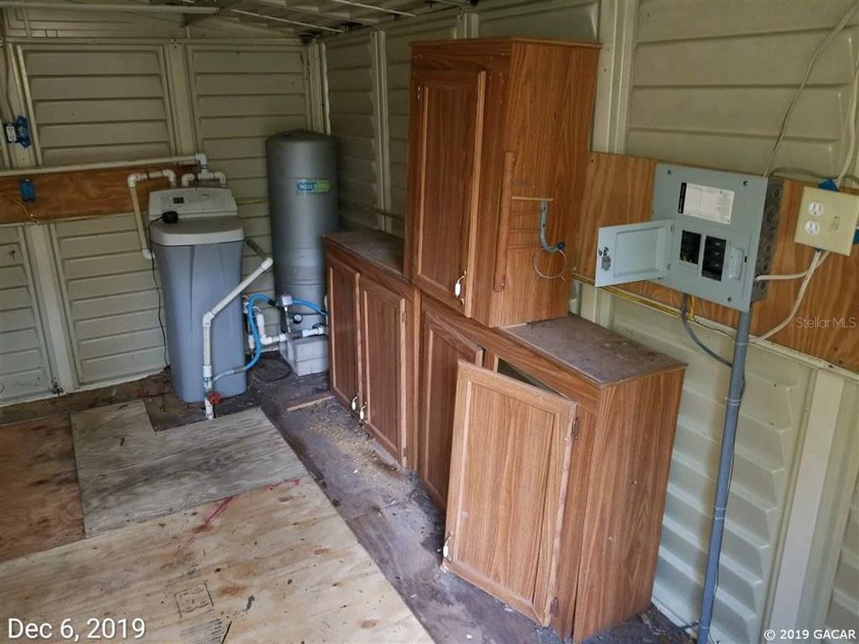 Vendido Recientemente: $55,000 (3 camas, 2 baños, 1040 Pies cuadrados)