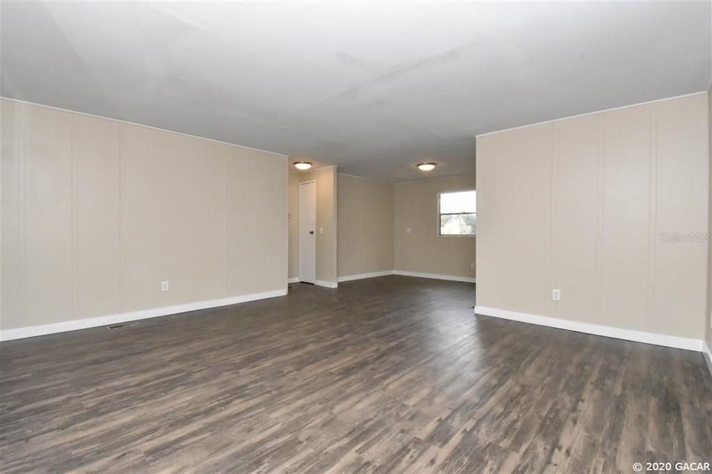 Recently Rented: $1,695 (3 beds, 2 baths, 1344 Square Feet)