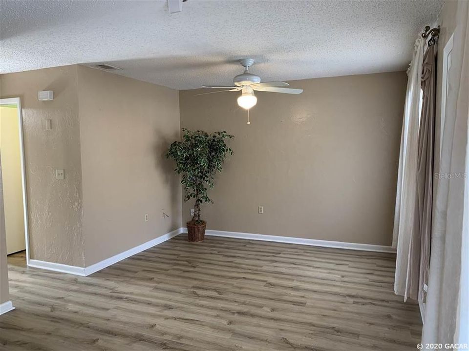 Recently Sold: $54,000 (1 beds, 1 baths, 630 Square Feet)
