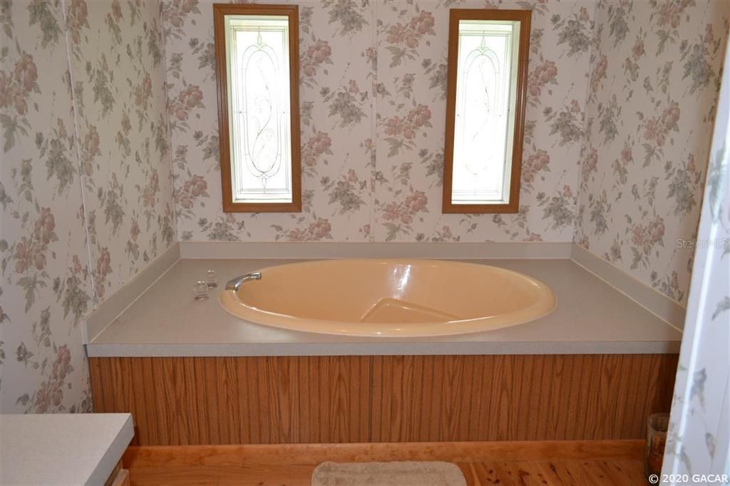最近售出: $119,000 (3 贝兹, 2 浴室, 1701 平方英尺)