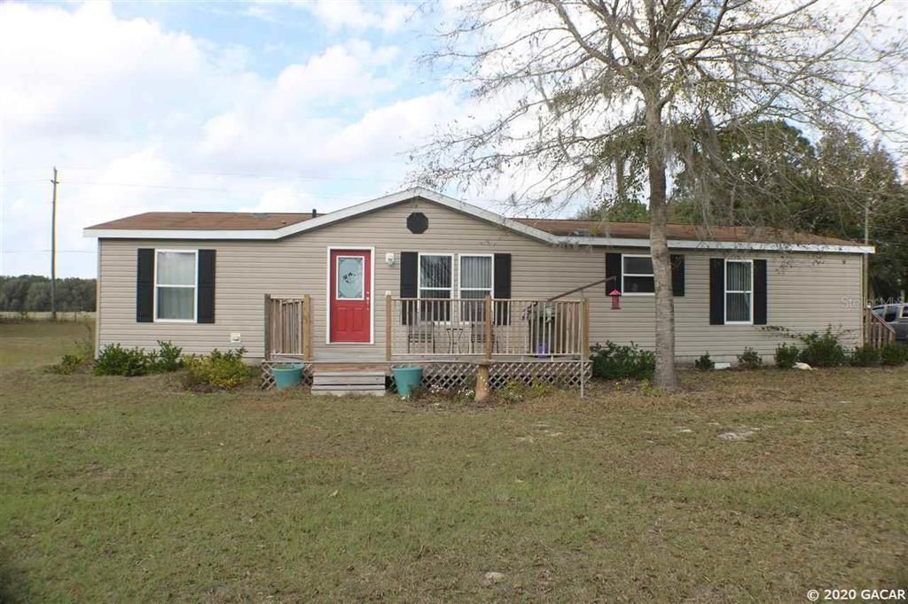 Recently Sold: $139,900 (3 beds, 2 baths, 1860 Square Feet)