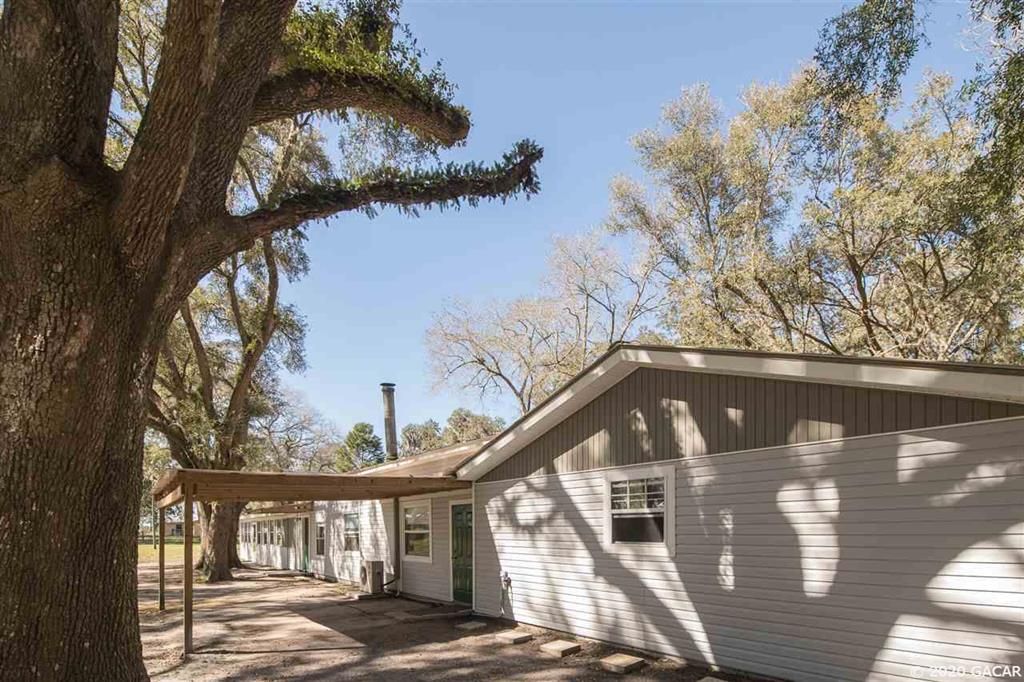 Recently Sold: $195,000 (5 beds, 2 baths, 3110 Square Feet)