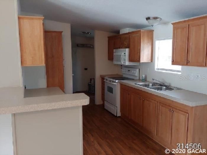 Recently Sold: $64,900 (3 beds, 2 baths, 1120 Square Feet)
