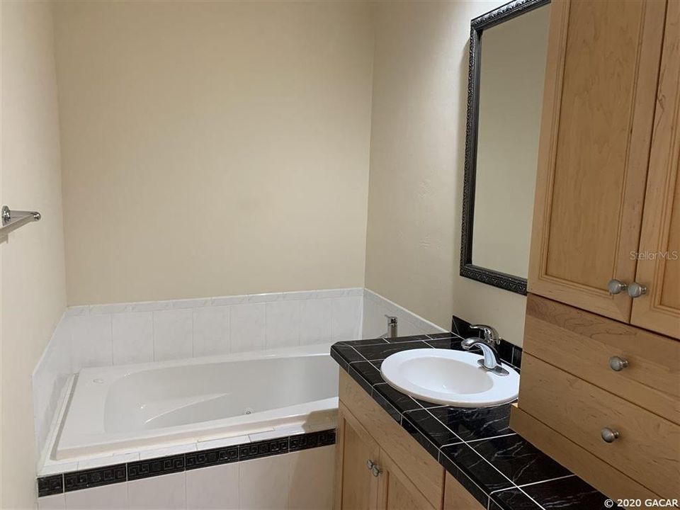 Недавно арендовано: $2,000 (3 спален, 3 ванн, 2019 Квадратных фут)