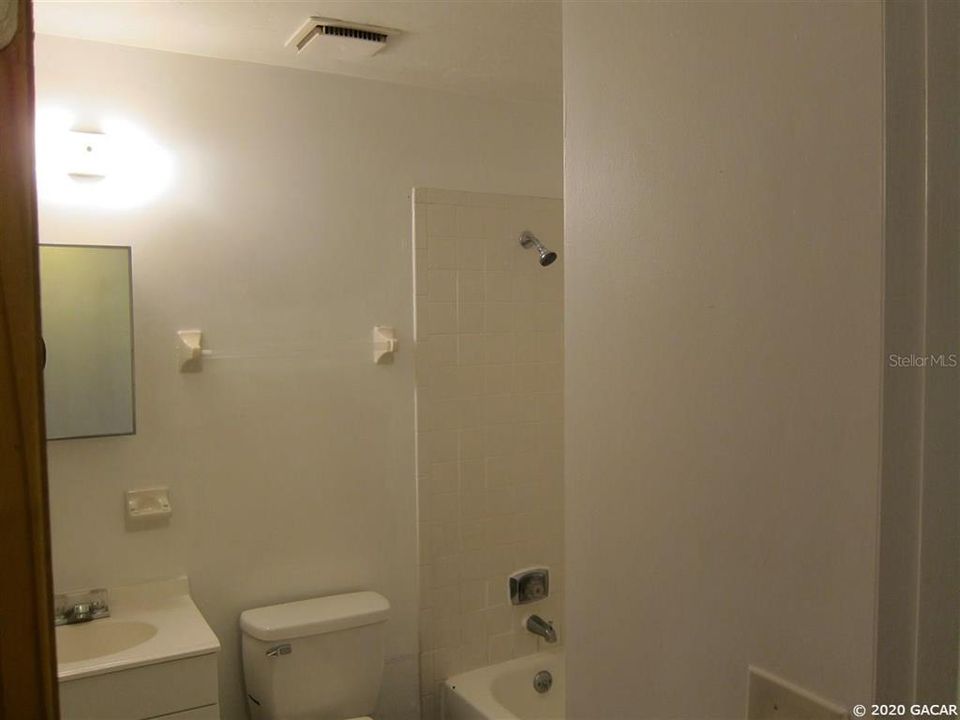 最近租的: $725 (2 贝兹, 1 浴室, 915 平方英尺)