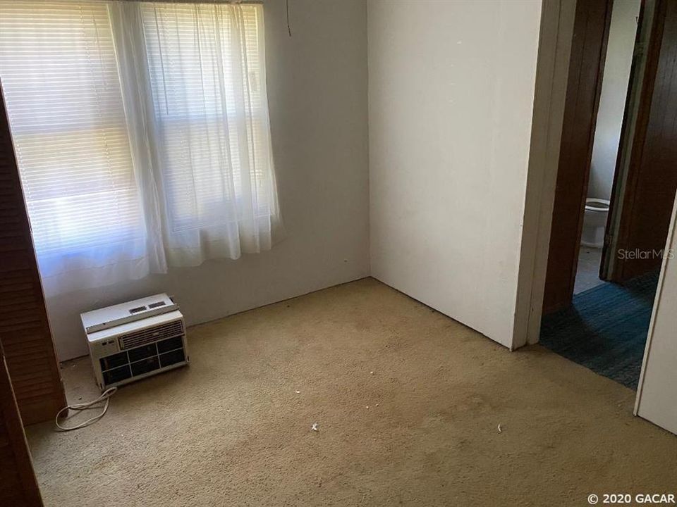 Vendido Recientemente: $39,000 (3 camas, 2 baños, 961 Pies cuadrados)