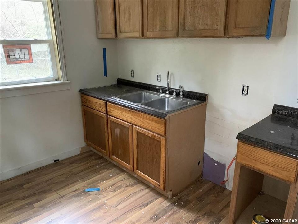 Recently Sold: $27,500 (2 beds, 1 baths, 646 Square Feet)
