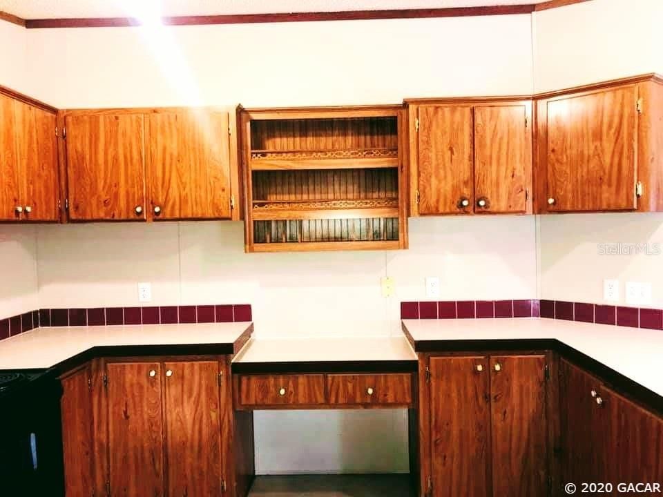 Vendido Recientemente: $149,900 (3 camas, 2 baños, 2368 Pies cuadrados)