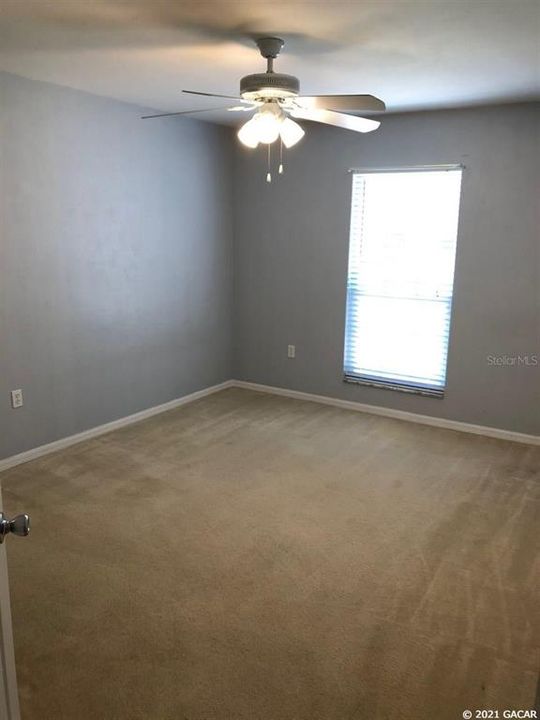 Recently Rented: $1,700 (3 beds, 2 baths, 1562 Square Feet)