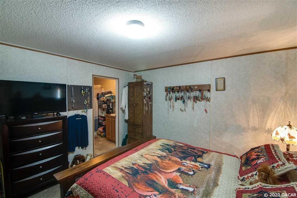 Vendido Recientemente: $89,999 (3 camas, 2 baños, 1248 Pies cuadrados)